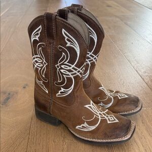 Ariat Kids Brown Boots with White Embroidery